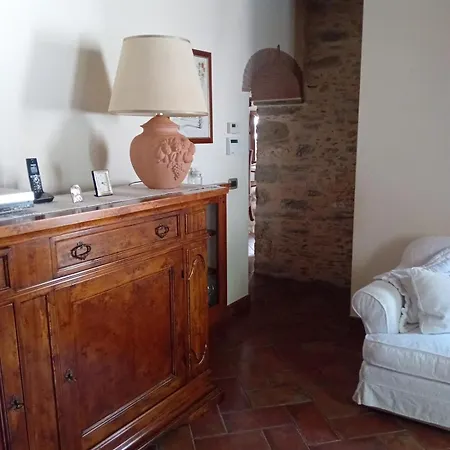 Casetta Sotto Il Monte Forato Tatil Evi *